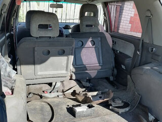 1992 Mitsubishi Space Wagon II, красный, 150000 рублей, вид 4