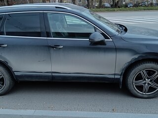 2013 Volkswagen Touareg II, чёрный, 2050000 рублей, вид 1