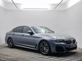 2020 BMW 5 серии 530i xDrive VII (G30/G31/G38) Рестайлинг, серый, 4450000 рублей, вид 3