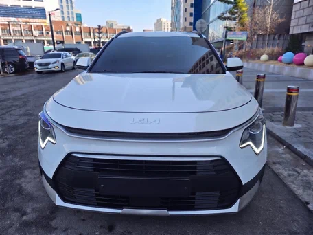 2022 Kia Niro II, белый, 1911000 рублей, вид 1