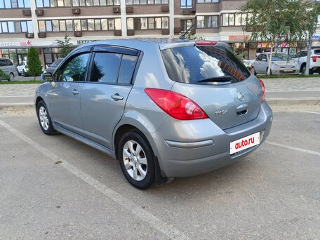 2011 Nissan Tiida I Рестайлинг, серый, 675000 рублей, вид 2
