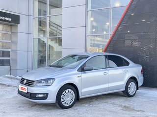 2017 Volkswagen Polo V Рестайлинг, серебристый, 400000 рублей, вид 1