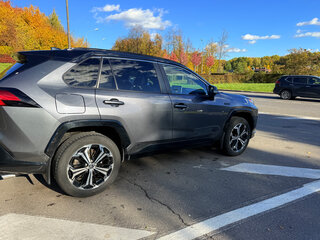 2022 Toyota RAV4 Prime V (XA50), серый, 4650000 рублей, вид 3