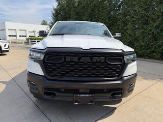 2025 Ram 1500 Crew Cab V Рестайлинг, белый, 5877000 рублей, вид 2