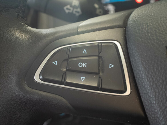 2018 Ford Focus III Рестайлинг, красный, 1579000 рублей - вид 9
