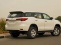 2025 Toyota Fortuner II Рестайлинг, белый, 5000000 рублей - вид 4