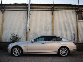 2012 BMW 5 серии 520i VI (F10/F11/F07), бежевый, 1750000 рублей, вид 3
