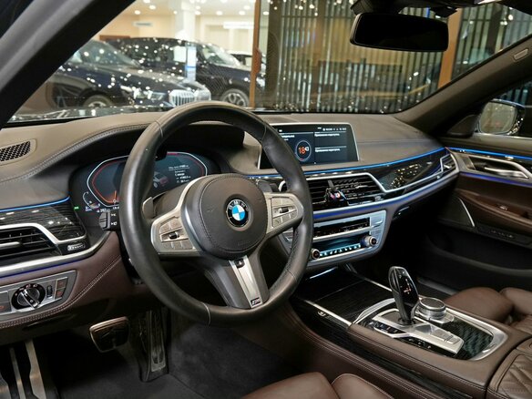2020 BMW 7 серии 740d xDrive VI (G11/G12) Рестайлинг, чёрный, 8010000 рублей - вид 12