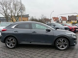 2022 Kia XCeed I, чёрный, 2750000 рублей, вид 3