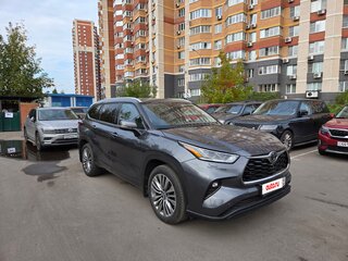 2020 Toyota Highlander IV (XU70), серый, 5100000 рублей, вид 3