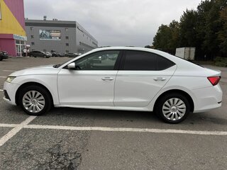 2021 Skoda Octavia IV (A8), белый, 1360000 рублей, вид 3