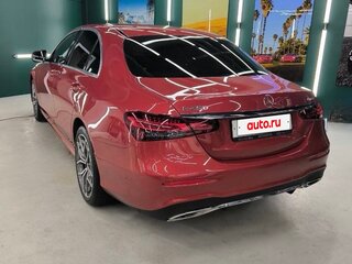 2020 Mercedes-Benz E-Класс 200 V (W213, S213, C238) Рестайлинг, красный, 4300000 рублей, вид 2