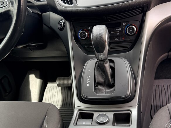 2017 Ford Kuga II Рестайлинг, серый, 1480000 рублей - вид 10
