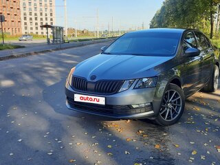 2018 Skoda Octavia III (A7) Рестайлинг, серый, 1790000 рублей, вид 3
