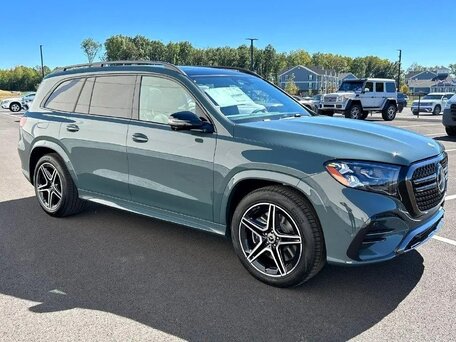 2026 Mercedes-Benz GLS 450 II (X167) Рестайлинг 2, зелёный, 16750000 рублей, вид 1