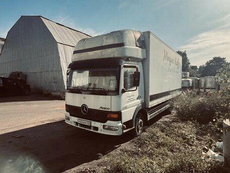 2003 Mercedes-Benz Atego, белый, 2200000 рублей, вид 2