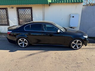 2008 BMW 5 серии 525i V (E60/E61) Рестайлинг, чёрный, 1375000 рублей, вид 5