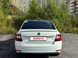 2018 Skoda Octavia III (A7) Рестайлинг, белый, 1270000 рублей, вид 3