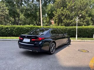2023 BMW 5 серии Long 525Li VII (G30/G31/G38) Рестайлинг, чёрный, 4964000 рублей, вид 4