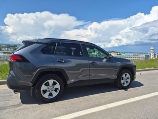 2019 Toyota RAV4 V (XA50), серый, 3100000 рублей, вид 2