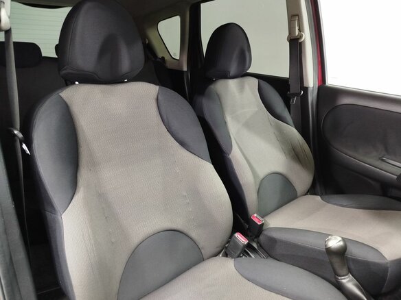 2012 Nissan Note I Рестайлинг, красный, 650000 рублей - вид 21
