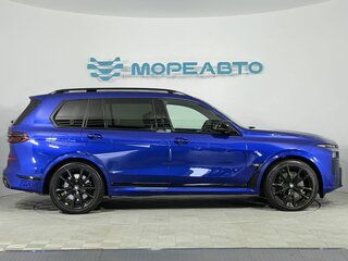 2023 BMW X7 M60i I (G07) Рестайлинг, синий, 10420000 рублей, вид 4