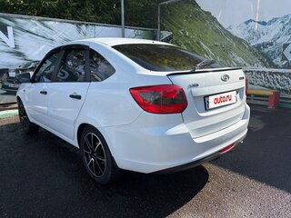 2015 Lada (ВАЗ) Granta I, белый, 430000 рублей, вид 4