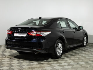 2019 Toyota Camry VIII (XV70), чёрный, 1929700 рублей, вид 5