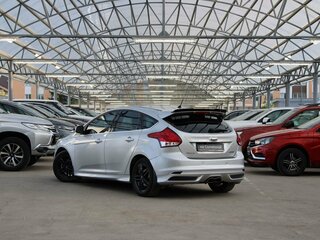2011 Ford Focus III, серебристый, 690000 рублей, вид 3