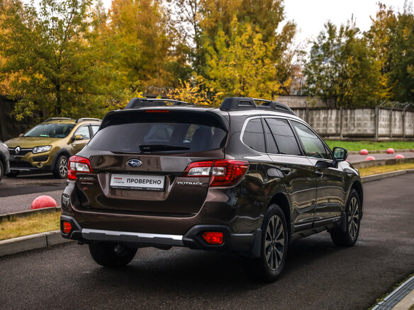 2017 Subaru Outback V, коричневый, 2144777 рублей - вид 5