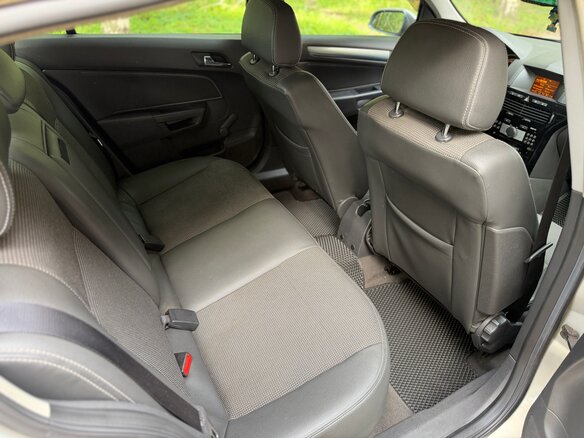 2008 Opel Astra H Рестайлинг, бежевый, 340000 рублей - вид 21