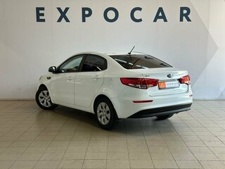 2015 Kia Rio III, белый, 830000 рублей, вид 4