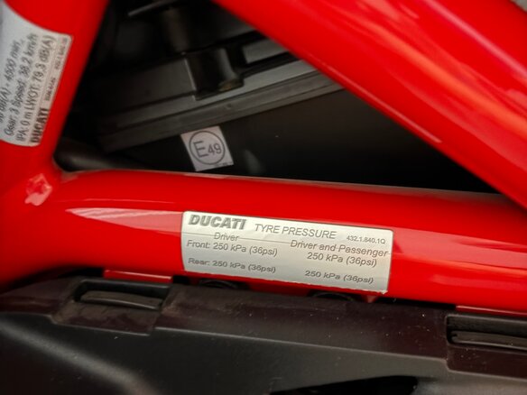 2019 Ducati Supersport, серый, 950000 рублей - вид 18