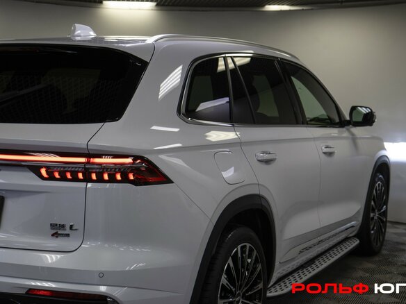 2025 Geely Monjaro (Xingyue L) I Рестайлинг (China Market), белый, 3788000 рублей - вид 24