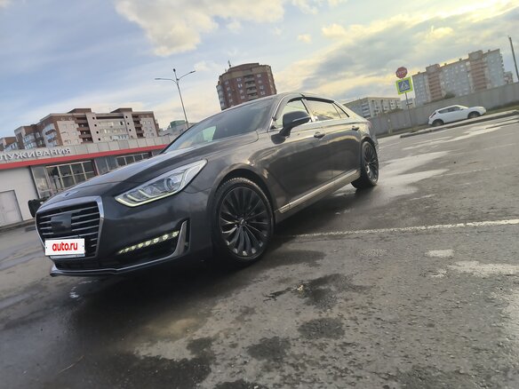 2018 Genesis G90 I, серый, 2370000 рублей