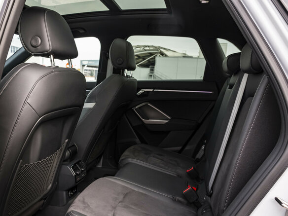 2022 Audi Q3 45 TFSI II (F3), белый, 4179000 рублей - вид 17