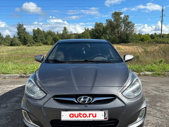 2011 Hyundai Solaris I, серый, 700000 рублей - вид 1