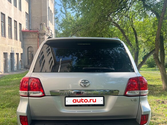 2008 Toyota Land Cruiser 200 Series, серебристый, 4000000 рублей - вид 10