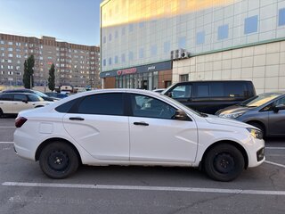 2024 Lada (ВАЗ) Vesta I Рестайлинг (NG), белый, 970000 рублей, вид 5