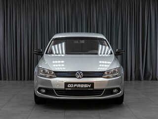 2013 Volkswagen Jetta VI, серебристый, 889000 рублей, вид 3