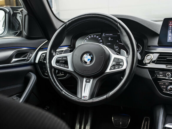 2020 BMW 5 серии 520d xDrive VII (G30/G31/G38) Рестайлинг, белый, 4570000 рублей - вид 12