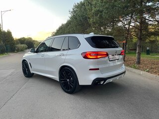 2022 BMW X5 40d IV (G05/G18), белый, 10150000 рублей, вид 5