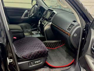 2015 Toyota Land Cruiser 200 Series Рестайлинг 1, чёрный, 4500000 рублей, вид 4