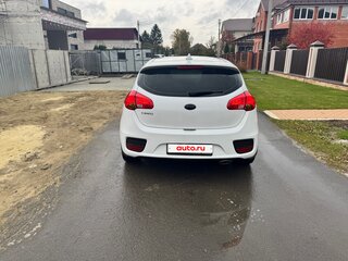 2017 Kia Ceed II Рестайлинг, белый, 1350000 рублей, вид 5