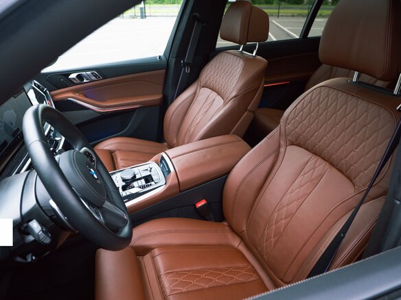 2025 BMW X7 40d I (G07) Рестайлинг, серый - вид 17