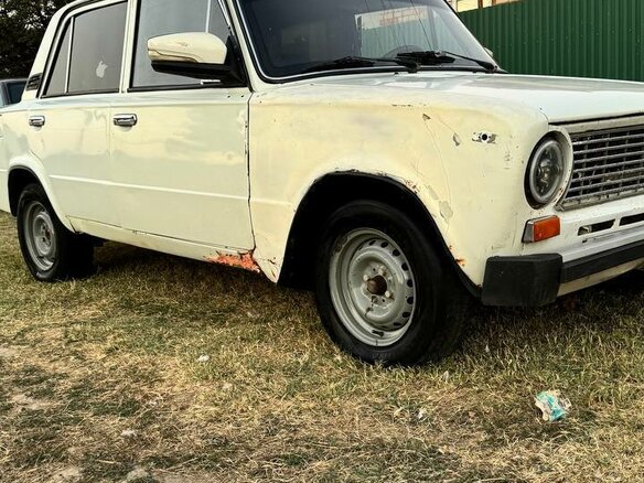 1979 Lada (ВАЗ) 21012, белый, 100000 рублей - вид 2