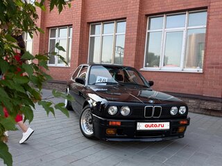 1985 BMW 3 серии 318i II (E30), чёрный, 815000 рублей, вид 2