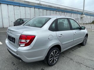 2026 Lada (ВАЗ) Granta I Рестайлинг, серебристый, 1310000 рублей, вид 2