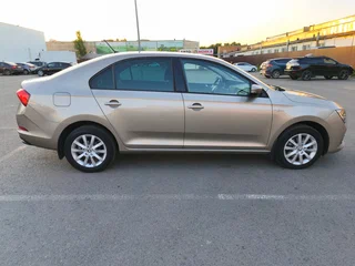2021 Skoda Rapid II, коричневый, 1650000 рублей, вид 4
