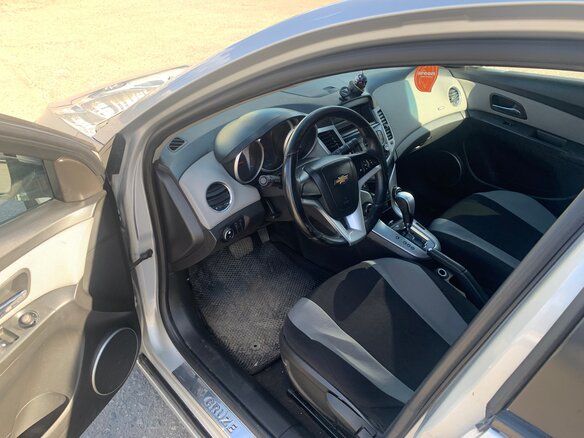 2011 Chevrolet Cruze I, серебристый, 650000 рублей - вид 7